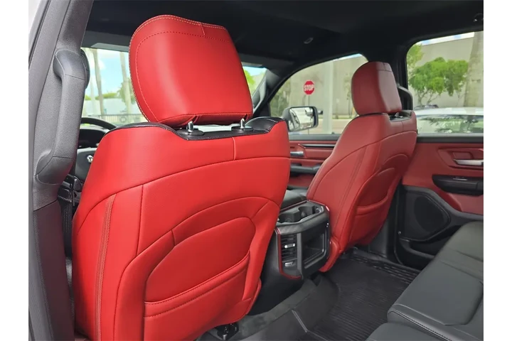 $59995 : Ram 1500 Rebel 4X4 Hemi 5.7L image 4