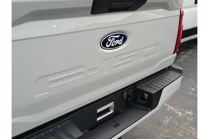 $35990 : Ford F-150 2024 4x2 STX 4dr image 5