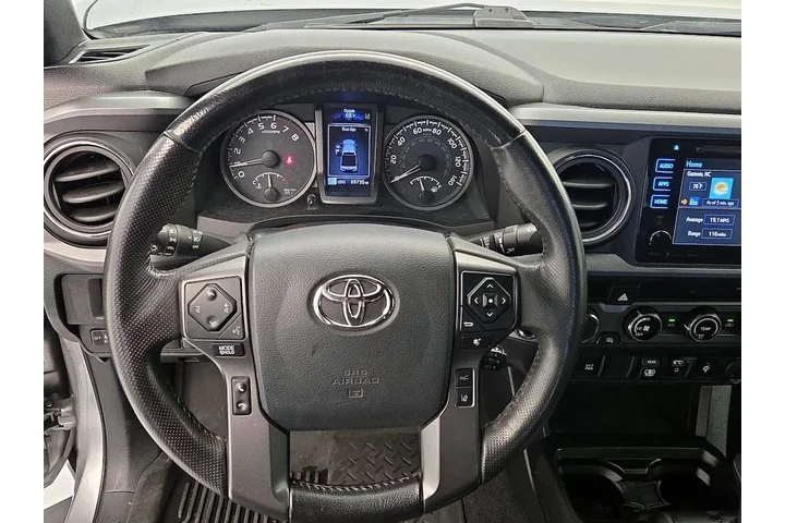 $31998 : Toyota Tacoma 2018 4x4 TRD P image 10