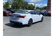 $20995 : Nissan Altima 2023 2.5 SR 4d thumbnail
