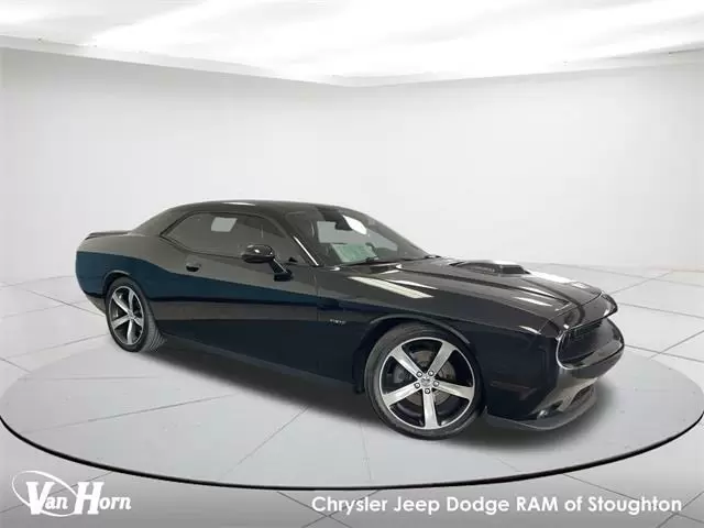 $22575 : Pre-Owned 2015 Challenger R/T image 1