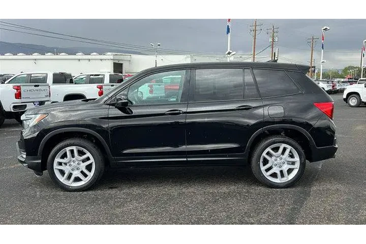 $38484 : Honda Passport 2024 AWD EX-L image 8