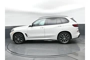$37995 : BMW X5 2022 AWD M50i 4dr Spo thumbnail