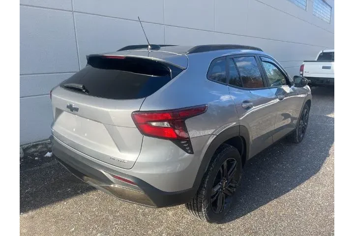$21490 : Chevrolet Trax 2024 ACTIV 4d image 8