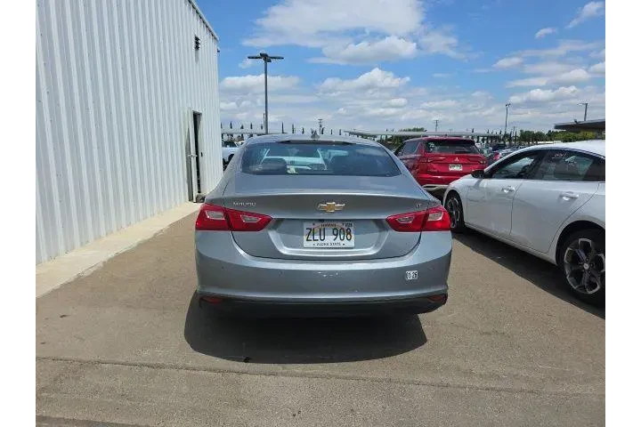 $19775 : Chevrolet Malibu 2024 LT 4dr image 3
