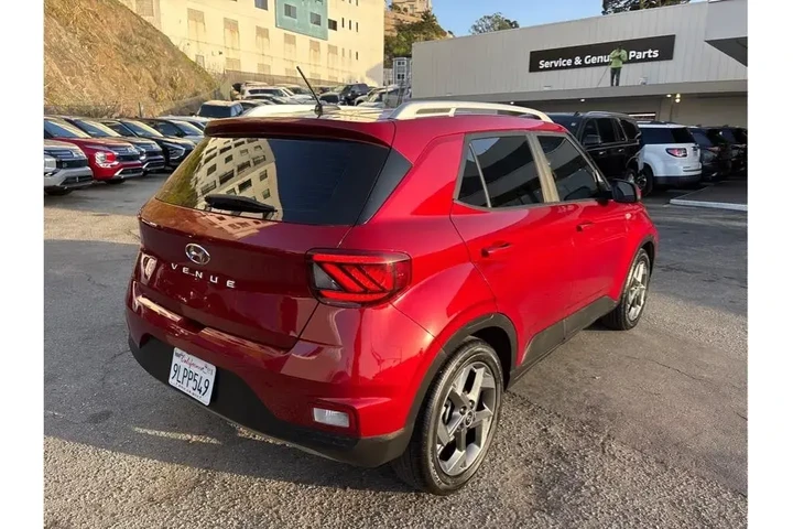 $20100 : Hyundai VENUE 2024 SEL 4dr C image 6