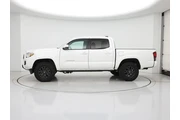 $32998 : Toyota Tacoma 2023 4x4 SR5 V thumbnail