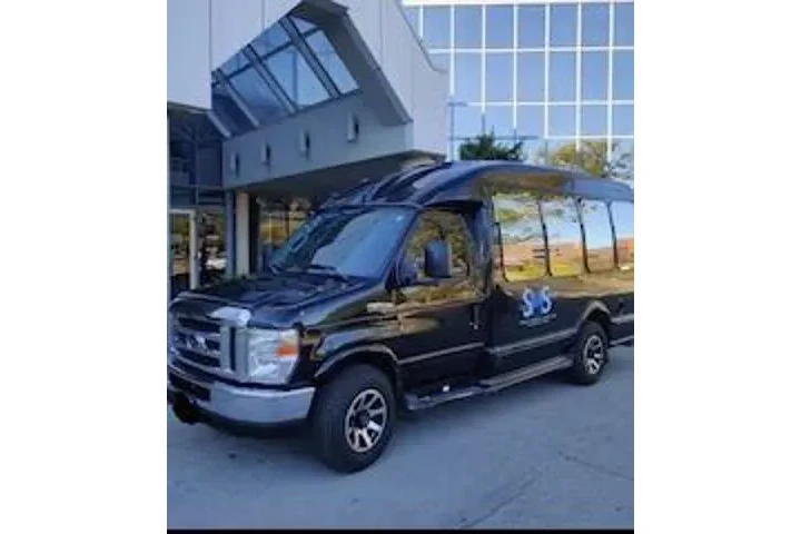 $13464 : Ford E-Series 2017 E-350 SD image 3