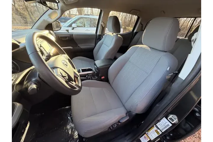 $28999 : Toyota Tacoma 2019 4x4 TRD P image 6