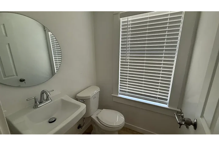 $1195 : Santa Ana Renta image 7