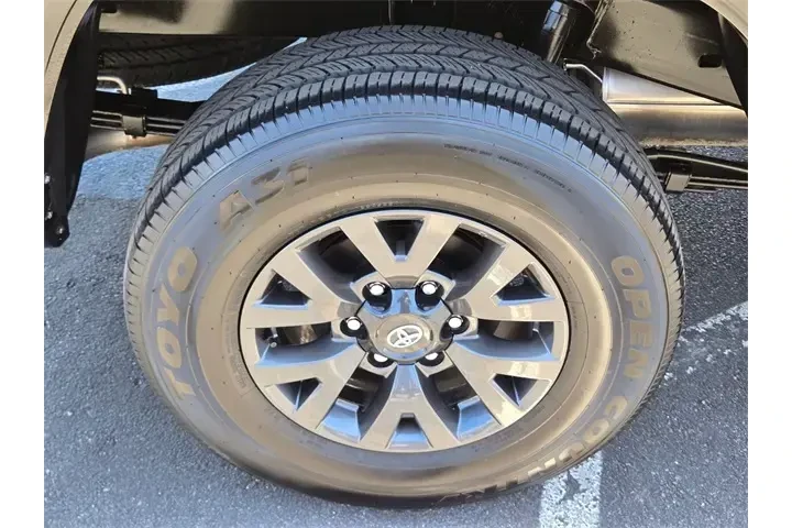 $36988 : Toyota Tacoma 2023 4x4 TRD S image 9