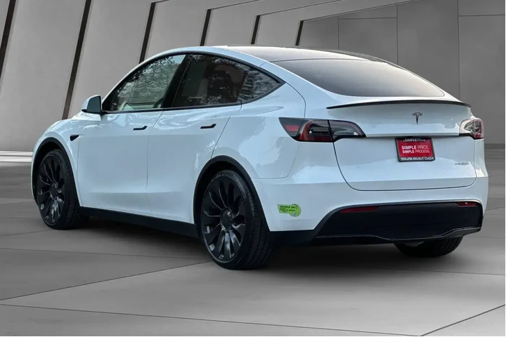 $31900 : Tesla Model Y 2023 AWD Perfo image 10