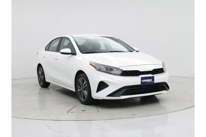 $18998 : Kia Forte 2024 LXS 4dr Sedan image 1