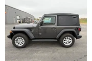$32700 : Jeep Wrangler 2023 4x4 Sport thumbnail