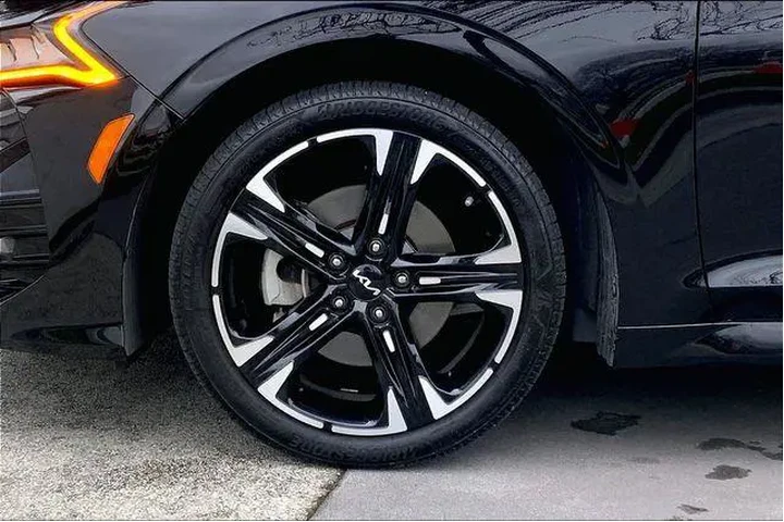 $24995 : Kia K5 2022 GT-Line 4dr Seda image 9