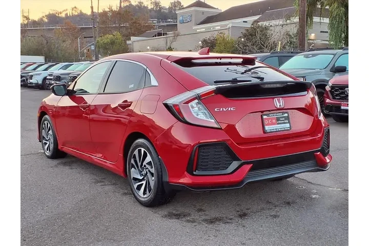 $17969 : Honda Civic 2017 LX 4dr Hatc image 8