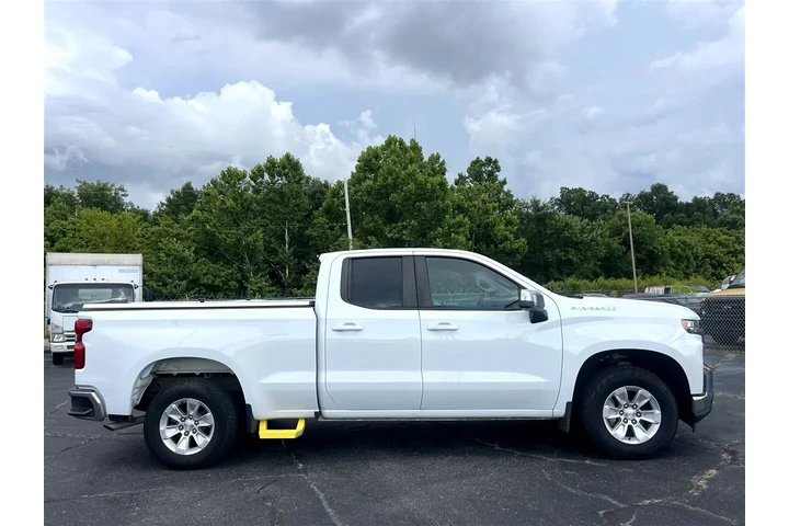 $17995 : 2020 Silverado 1500 LT Double image 6