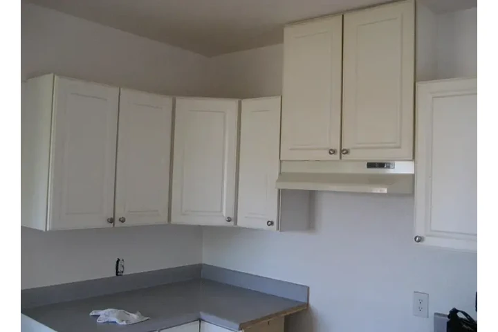 $1775 : Hardwood floors throughout. image 1