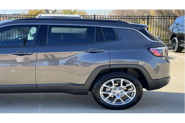 $20953 : Jeep Compass 2023 4x4 Latitu image 6