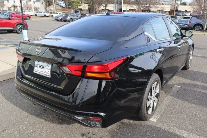 $20400 : Nissan Altima 2025 2.5 S 4dr image 6