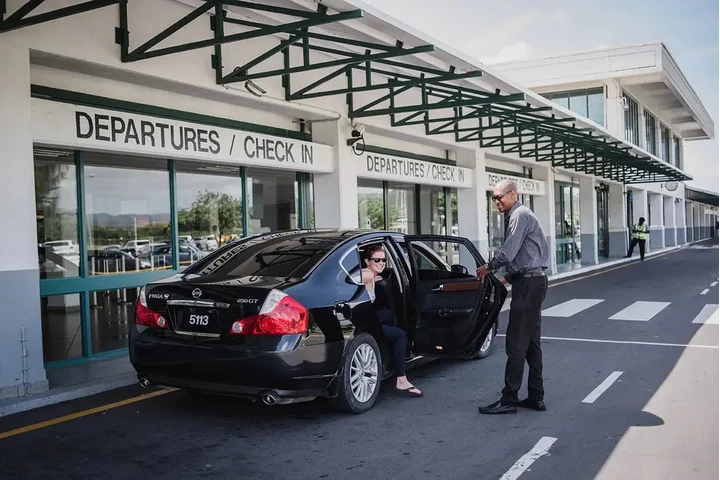 Big C St Lucia Taxi Service image 1