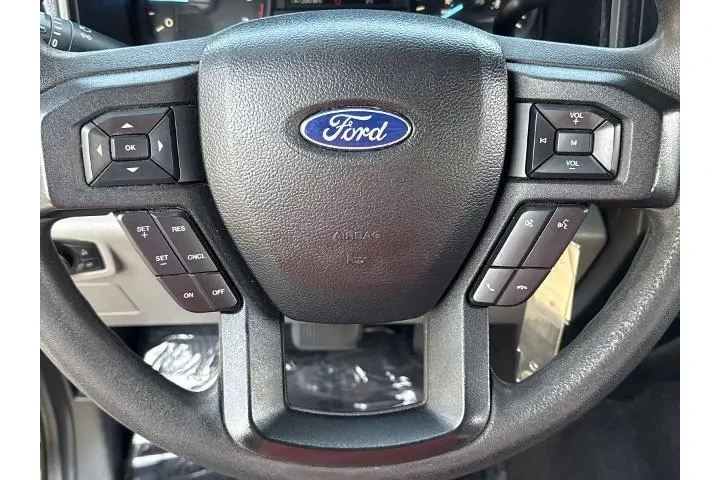 $30374 : Ford F-150 2020 4x4 XL 4dr S image 8