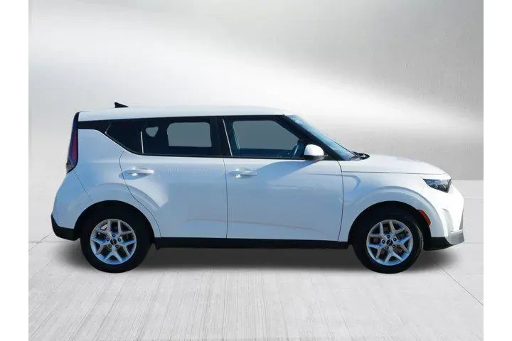 $17500 : Kia Soul 2023 LX 4dr Crossov image 8