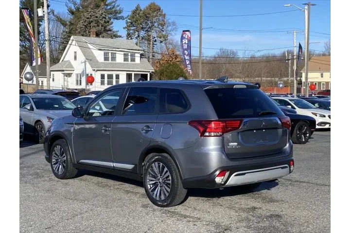 $14999 : Mitsubishi Outlander 2020 ES image 3