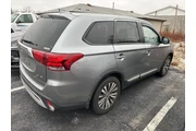 $15998 : Mitsubishi Outlander 2020 AW thumbnail