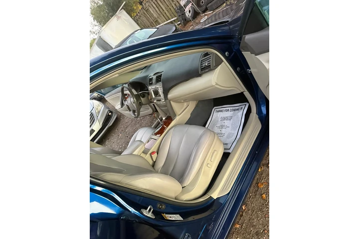 $3600 : Toyota Camry 2011 ( CASH ) image 9