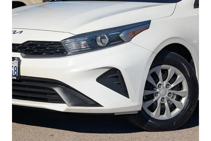 $15004 : Kia Forte 2023 LX 4dr Sedan image 3