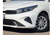 $15004 : Kia Forte 2023 LX 4dr Sedan thumbnail
