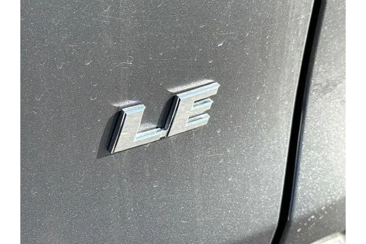 Toyota RAV4 2024 LE 4dr SUV image 4