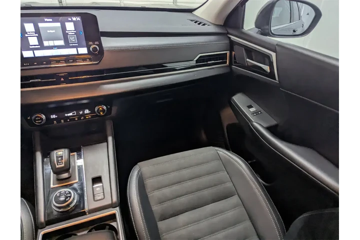 $25497 : Mitsubishi Outlander 2024 SE image 8