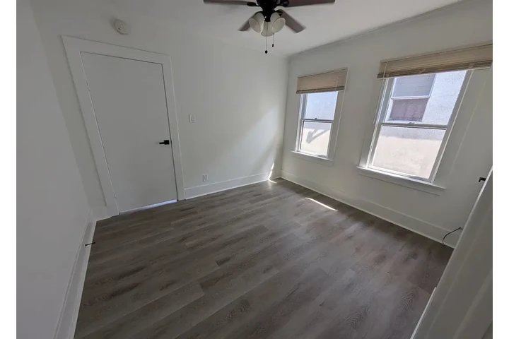 $1900 : AVAILABLE FOR RENT image 9