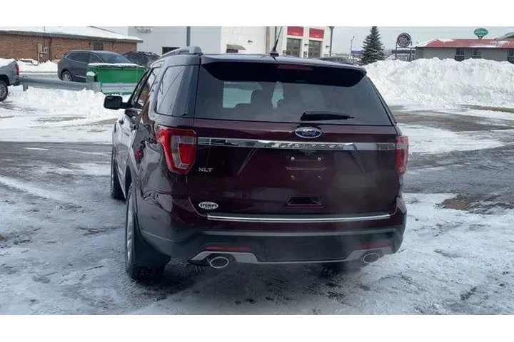 $17897 : Ford Explorer 2018 XLT 4dr S image 8