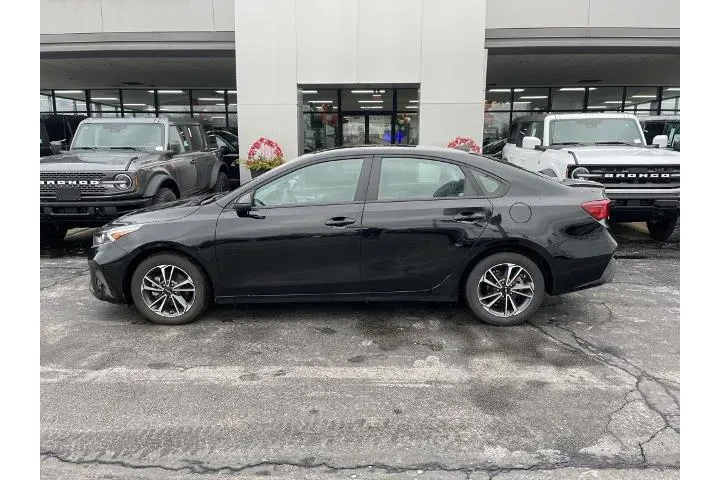 $16988 : Kia Forte 2024 LXS 4dr Sedan image 3