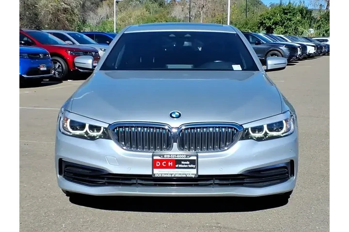 $15949 : BMW 5 Series 2019 530e iPerf image 2