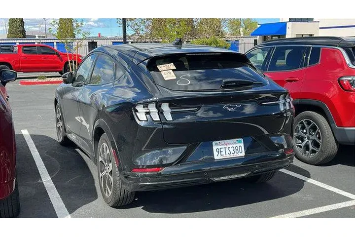 $37984 : Ford Mustang Mach-E 2023 AWD image 2