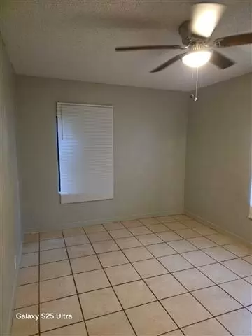 $700 : RENTO HABITACION HOLLYWOOD image 1