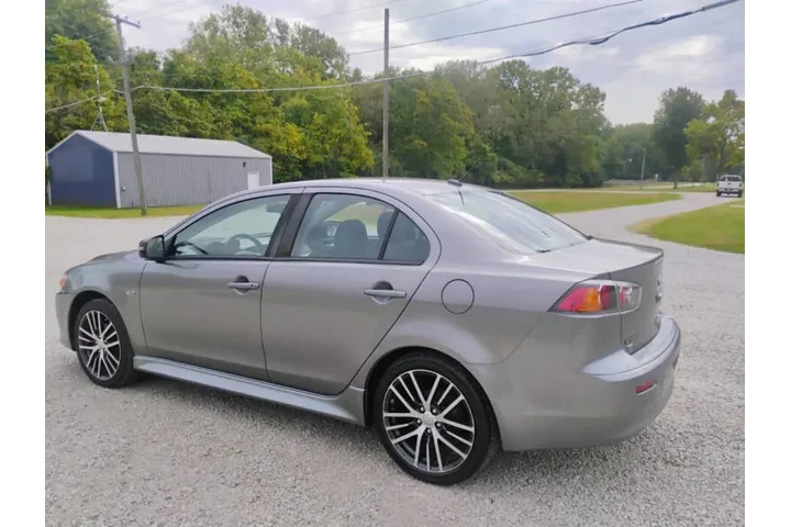 $8997 : 2017 Lancer ES image 4