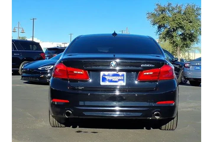 $23488 : BMW 5 Series 2020 530e iPerf image 5