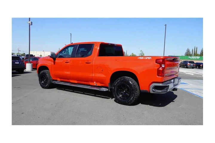 $38984 : 2024 Silverado 1500 LT image 8