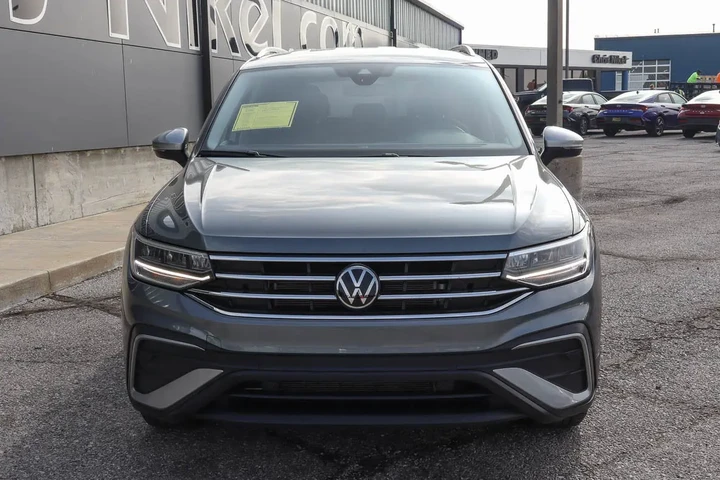 $24587 : 2024 Tiguan 2.0T Wolfsburg Ed image 2