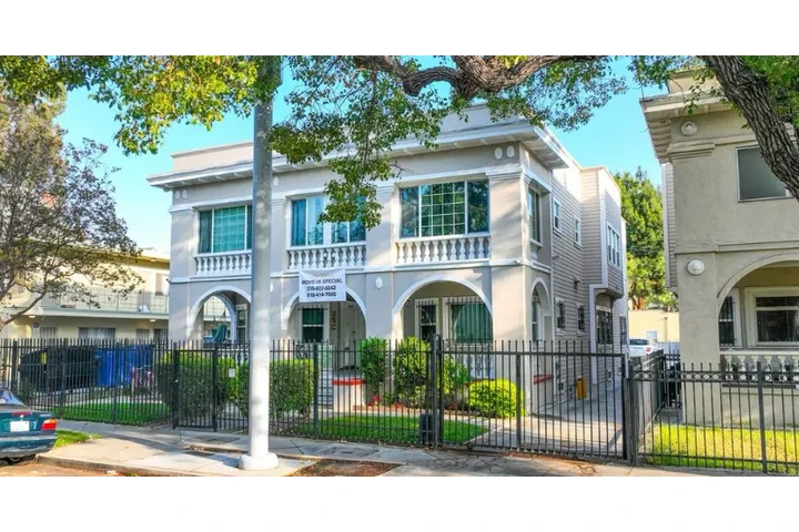 $1989 : 2Bedroom Apt in Los Angeles, image 1