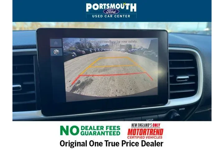 $18995 : Hyundai VENUE 2024 SEL 4dr C image 10