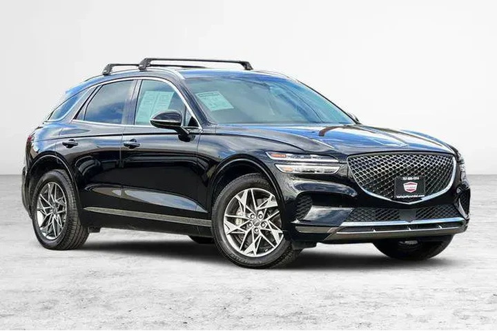 $34290 : Genesis GV70 2024 AWD 2.5T S image 1