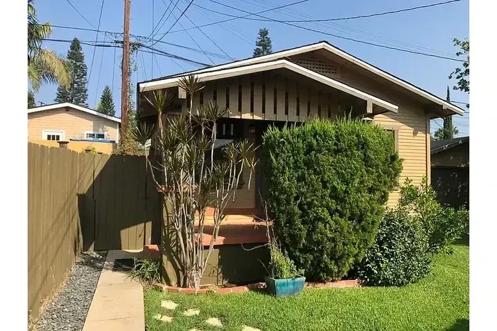 $1600 : Kingswell Ave, Los Angeles,CA image 1