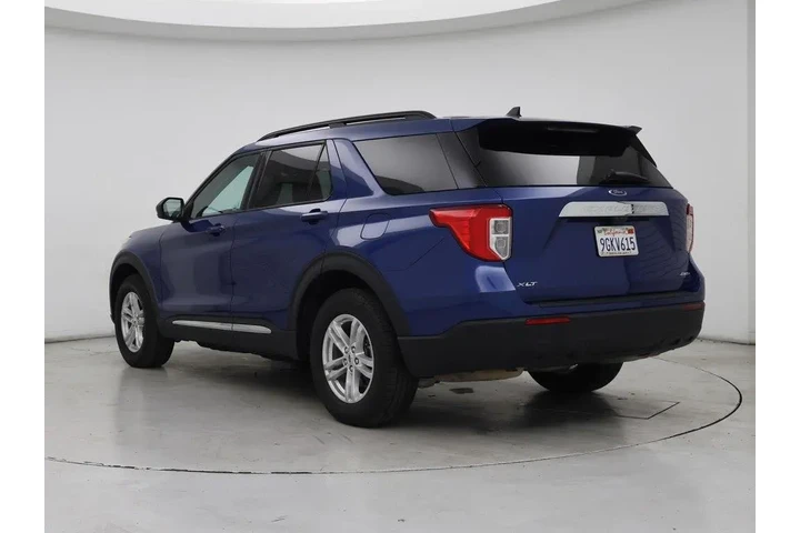 $21998 : Ford Explorer 2023 AWD XLT 4 image 2