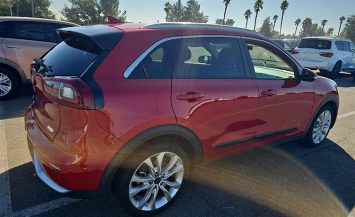 $20708 : Pre-Owned 2019 Niro Plug-In H image 2